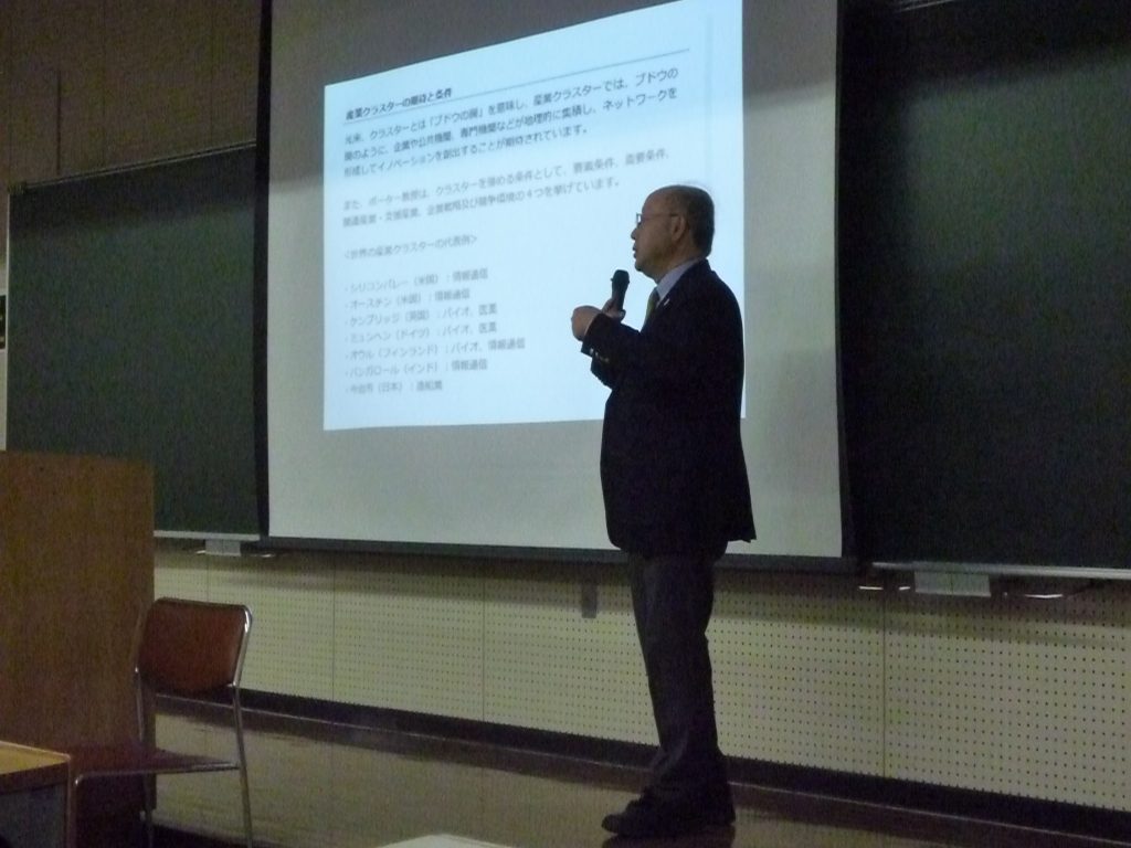 神戸国際医療交流財団の三木孝事業推進部長にお話しいただきました。　西垣千春